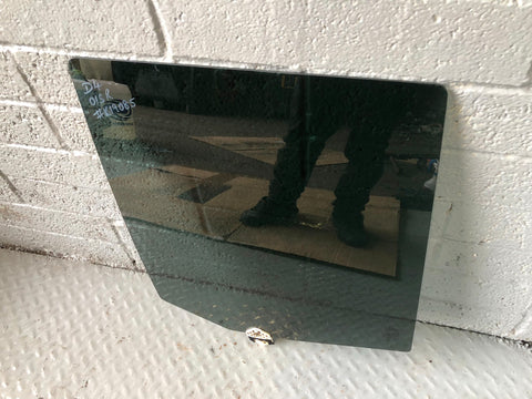 Discovery 4 Glass Rear Door Window Off Side Land Rover 2009 to 2016 K19085