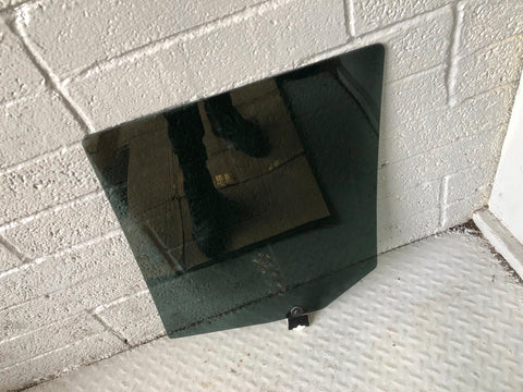 Discovery 4 Glass Rear Door Window Off Side Land Rover 2009 to 2016 K19085
