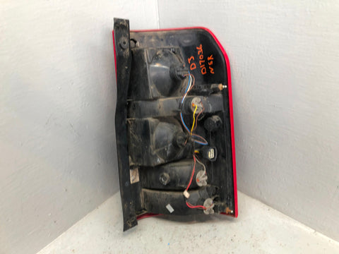 Discovery 3 Tail Light Cluster Near Side Rear XFB000573 2004 to 2009 D17036