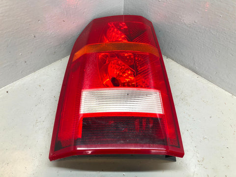 Discovery 3 Tail Light Cluster Near Side Rear XFB000573 2004 to 2009 D17036
