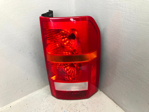 Discovery 3 Tail Light Cluster Off Side Rear XFB000563 2004 to 2009 D17036