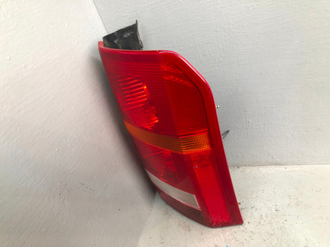 Discovery 3 Tail Light Cluster Off Side Rear XFB000563 2004 to 2009 D17036