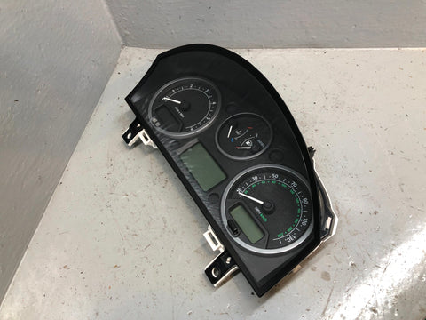 Discovery 3 Instrument Cluster 2.7 TDV6 YAC500025 Land Rover 2004 to 2006