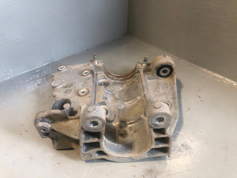 Discovery Sport Driveshaft Mount Bracket GJ32-4H473-AC L550 Land Rover