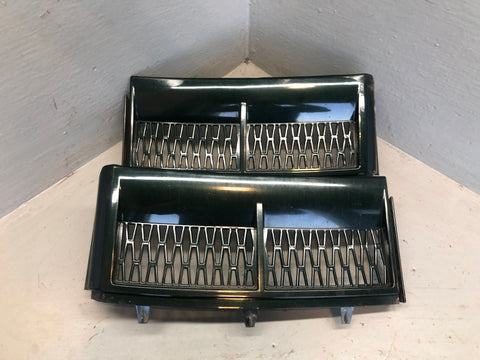Range Rover L322 Wing Side Grilles Vents Epsom Green 2002 to 2009 K15046
