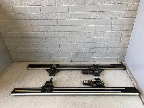 Range Rover L322 Side Steps Set Deployable with Motors Genuine Spares Repairs