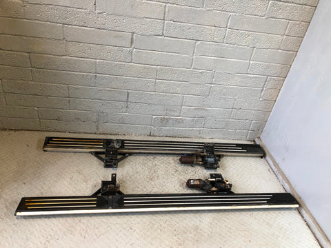 Range Rover L322 Side Steps Set Deployable with Motors Genuine Spares Repairs