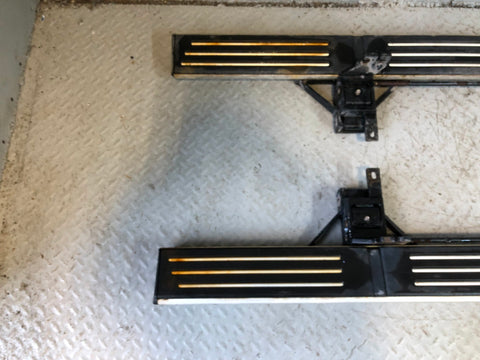 Range Rover L322 Side Steps Set Deployable with Motors Genuine Spares Repairs