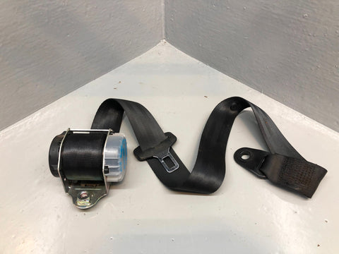 Discovery 3 Seat Belt Centre Rear in Black Land Rover Type 1 5 Seat Only