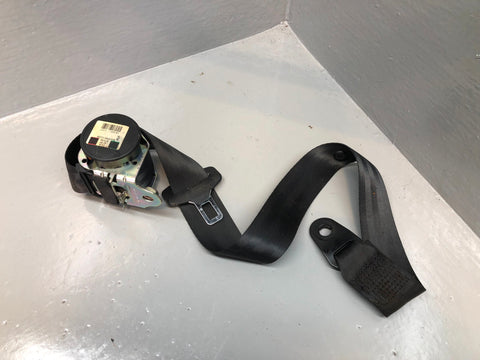 Discovery 3 Seat Belt Centre Rear in Black Land Rover Type 1 5 Seat Only