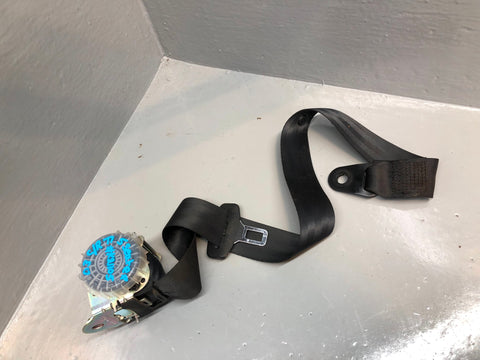 Discovery 3 Seat Belt Centre Rear in Black Land Rover Type 1 5 Seat Only