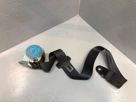 Discovery 3 Seat Belt Centre Rear in Black Land Rover Type 1 5 Seat Only