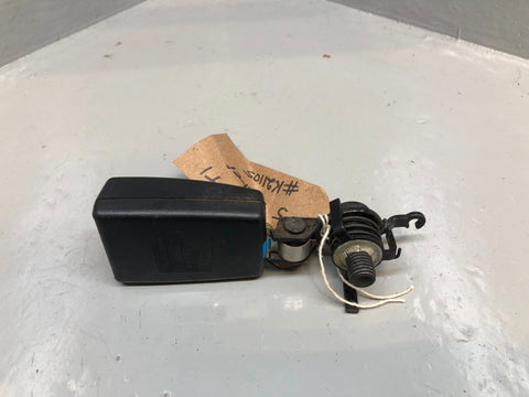 Discovery 3 Seat Belt Buckle Clasp Centre Rear Land Rover Type 1 5 Seater Only