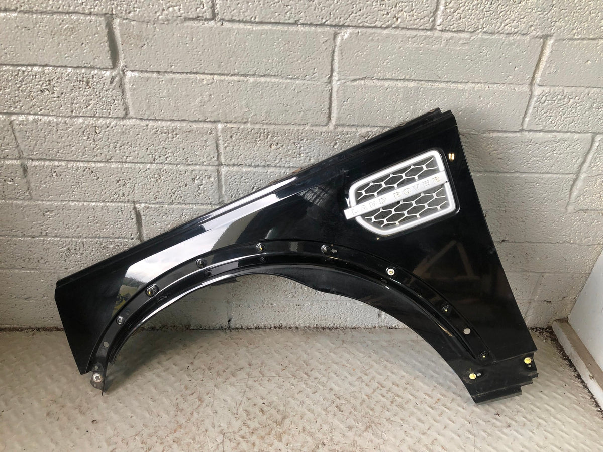 Discovery 4 Front Wing Near Side Santorini Black LRC 820 2009 to 2016 D28046