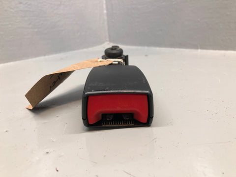 Discovery 3 Seat Belt Buckle Clasp Centre Rear Land Rover Type 1 5 Seater Only