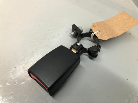 Discovery 3 Seat Belt Buckle Near Side Rear Land Rover Type 1 5 Seater Only