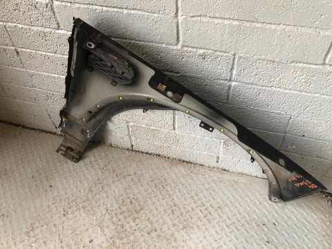 Discovery 4 Front Wing Near Side Santorini Black LRC 820 2009 to 2016 D28046