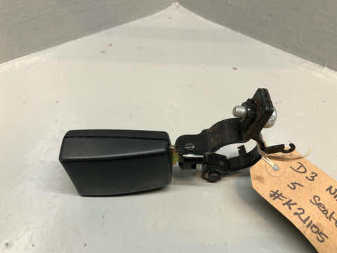 Discovery 3 Seat Belt Buckle Near Side Rear Land Rover Type 1 5 Seater Only