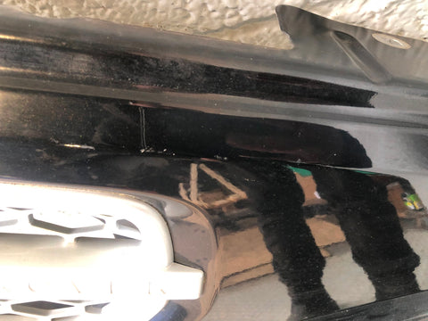 Discovery 4 Front Wing Off Side Santorini Black LRC 820 2009 to 2016 D28046