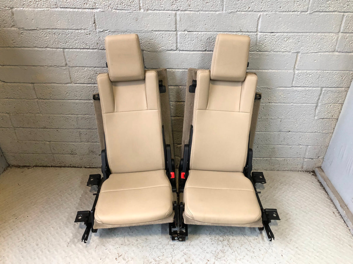Discovery 4 Seats Rear 3rd Third Row in Almond Land Rover 2009 to 2016 L05125