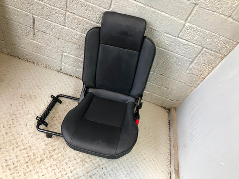 Discovery 2 Dickie Seats Pair Black Leather 3rd Row Land Rover R19026