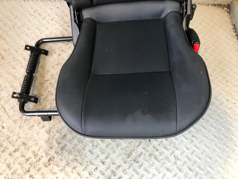 Discovery 2 Dickie Seats Pair Black Leather 3rd Row Land Rover R19026