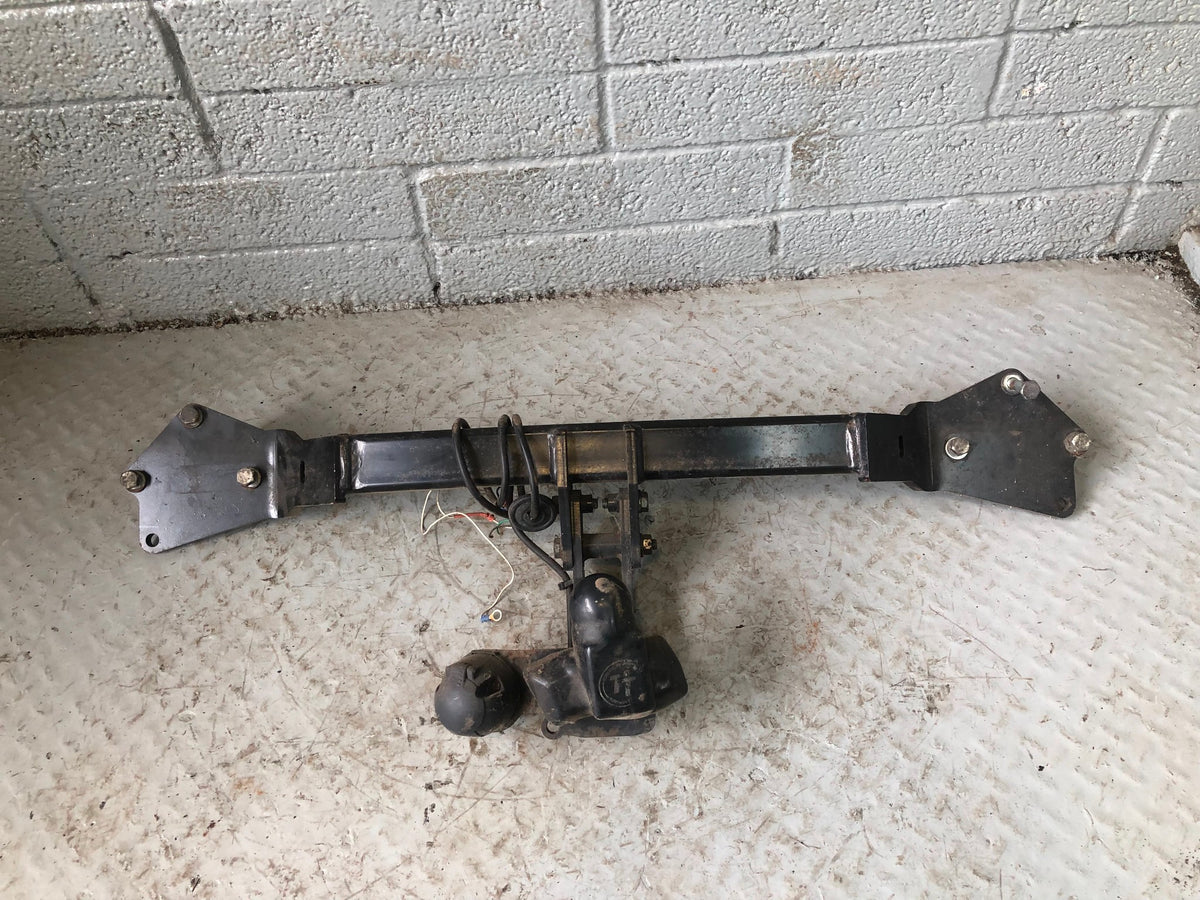 BMW X5 E53 Tow Bar Tow-Trust TBM907A Single Electric 2001 to 2007 P08011