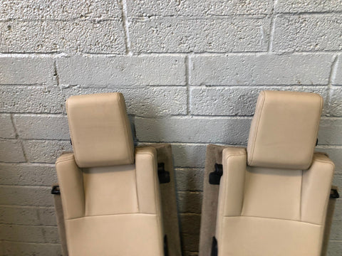Discovery 4 Seats Rear 3rd Third Row in Almond Land Rover 2009 to 2016 L05125
