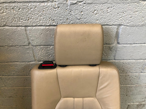 Discovery 4 Seats Rear 2nd Second Row in Almond Land Rover 2009 to 2016 L05125