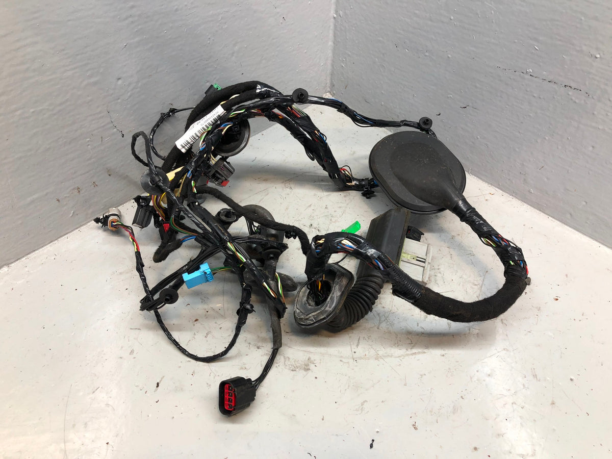 Range Rover Sport Door Wiring Loom Near Side Front CH32-14630-ADC L320