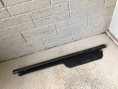 Discovery 2 Load Cover Parcel Shelf Retractable in Black Land Rover R19026