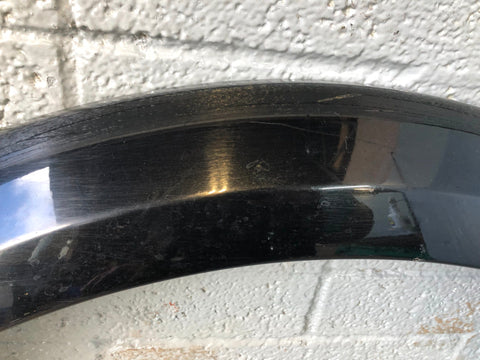 Discovery 4 Wheel Arch Trim Front Near Side Santorini Black Land Rover