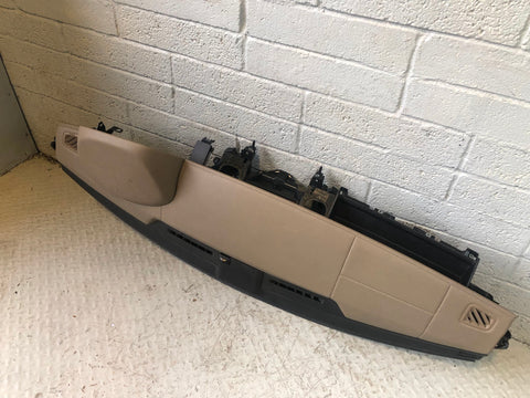 Discovery 4 Dashboard Almond Land Rover Sat Nav Land Rover 2009 to 2016 L05125