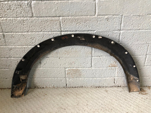Discovery 4 Wheel Arch Trim Front Off Side Santorini Black Land Rover