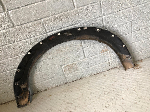 Discovery 4 Wheel Arch Trim Front Off Side Santorini Black Land Rover