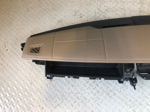 Discovery 4 Dashboard Almond Land Rover Sat Nav Land Rover 2009 to 2016 L05125