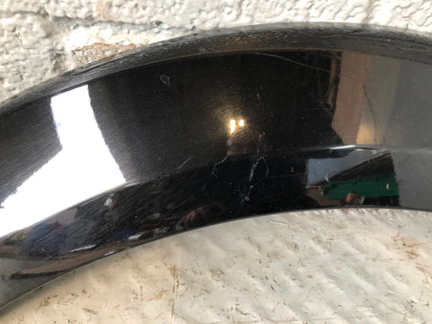 Discovery 4 Wheel Arch Trim Rear Quarter Near Side Santorini Black Land Rover