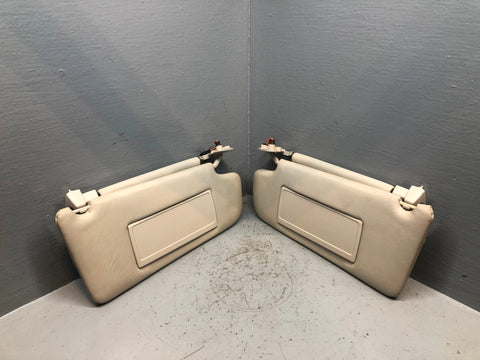 Range Rover L322 Sun Visors Mirrors and Lights Ivory Overfinch Leather R27115