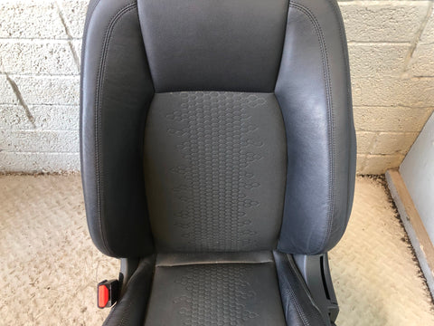 Discovery Sport Front Seats Pair Manual Black Leather L550 Land Rover L28046