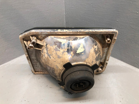 Discovery 2 Headlight Off Side Pre-Facelift XBC105120 Land Rover L28105