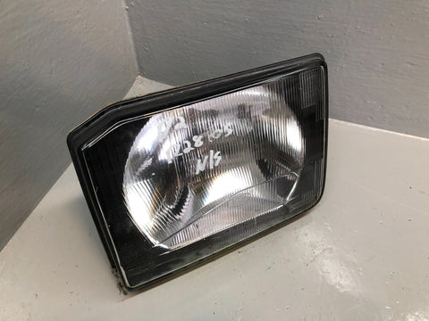 Discovery 2 Headlight Near Side Pre-Facelift XBC105130 Land Rover R28105