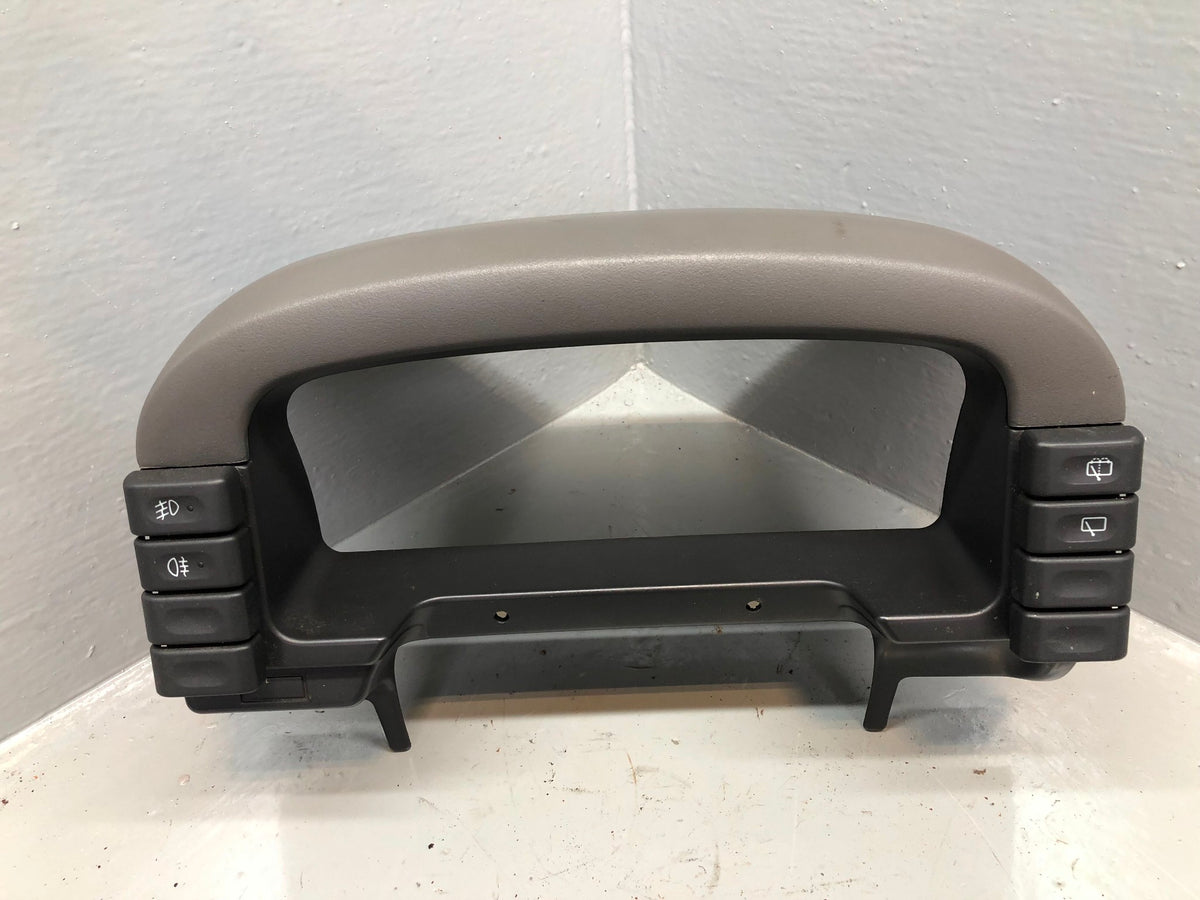 Discovery 2 Instrument Surround Speedo in Grey Land Rover 1998 to 2004 R28105