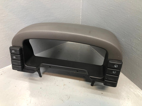 Discovery 2 Instrument Surround Speedo in Grey Land Rover 1998 to 2004 R28105