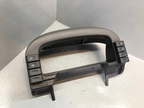 Discovery 2 Instrument Surround Speedo in Grey Land Rover 1998 to 2004 R28105