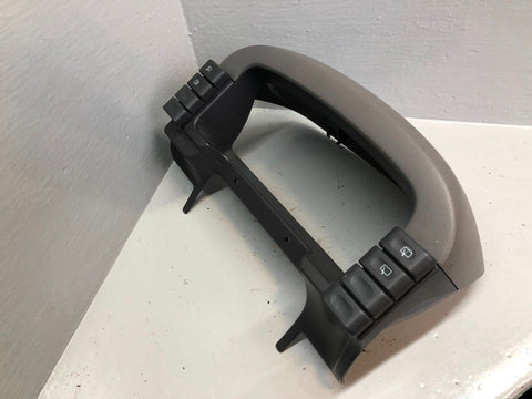 Discovery 2 Instrument Surround Speedo in Grey Land Rover 1998 to 2004 R28105