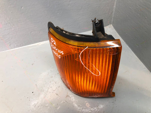 Discovery 2 Indicator Off Side Front TD5 And V8 Land Rover 1998 to 2002 R28105