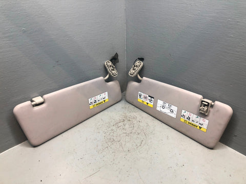 Discovery 4 Sun Visors Illuminated Pair Of Land Rover 2009 to 2016 L05125