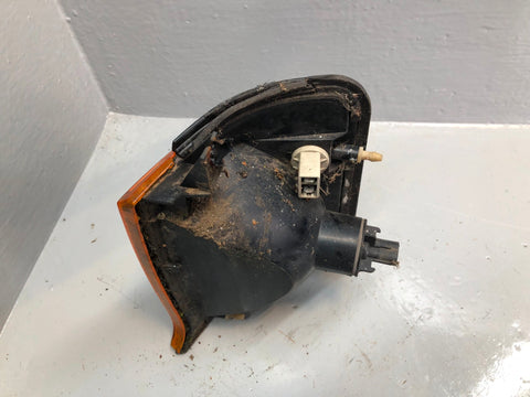 Discovery 2 Indicator Off Side Front TD5 And V8 Land Rover 1998 to 2002 R28105