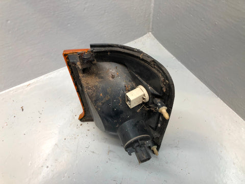Discovery 2 Indicator Off Side Front TD5 And V8 Land Rover 1998 to 2002 R28105