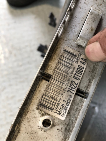 Discovery 3 Radiator Engine Cooling Manual TDV6 Land Rover 7H22 8T000 AA